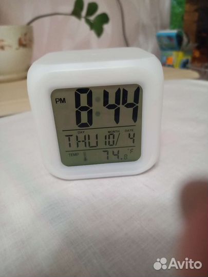 Часы будильник