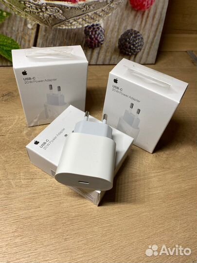 Сетевое зарядное устройство Apple 20W