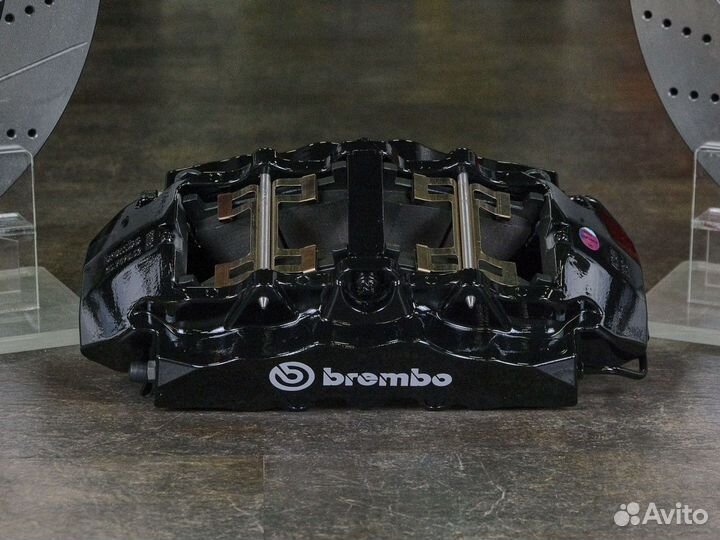 Тюнинг тормозов Infiniti QX80 Brembo GT8 передних