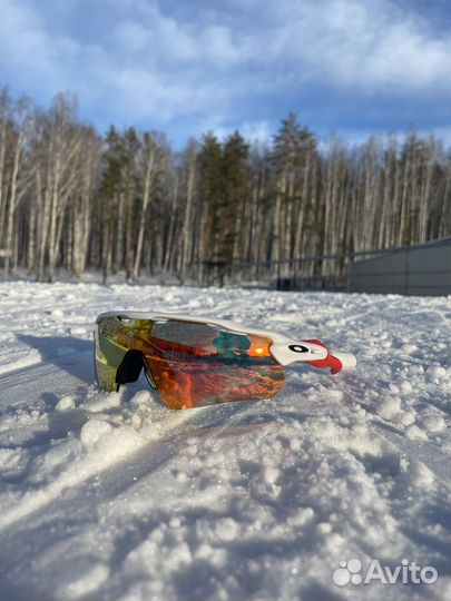 Новые очки Oakley Radar ev Path red