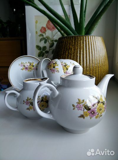 Остатки чайного сервиза Дулёво 1987 года