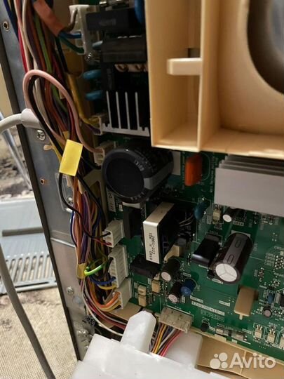 Ремонт стиральных машин/Посудомоек/Холодильников