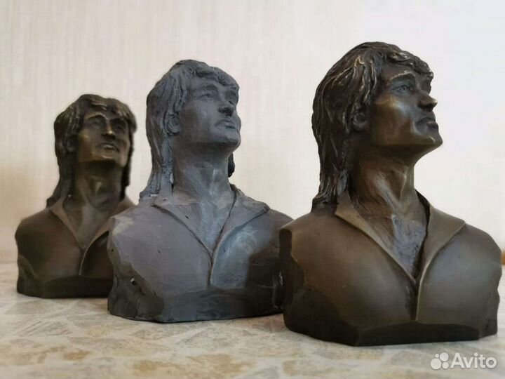 Бюст В. Цоя