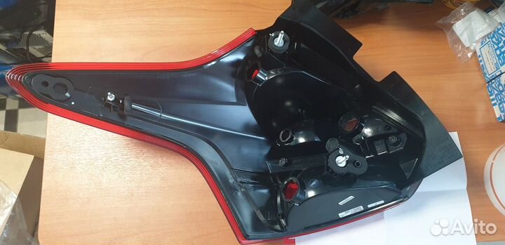 Фонарь задний правый Focus 3 хэтчбек