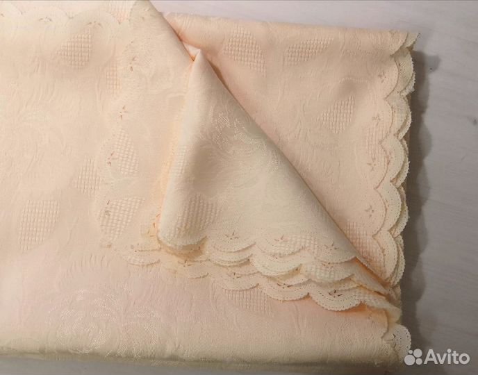 Скатерть кремовая, 210х150 см