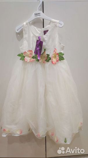 Новое нарядное платье для праздника