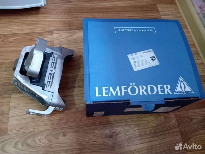 Опора подушка двигателя правая lemforder