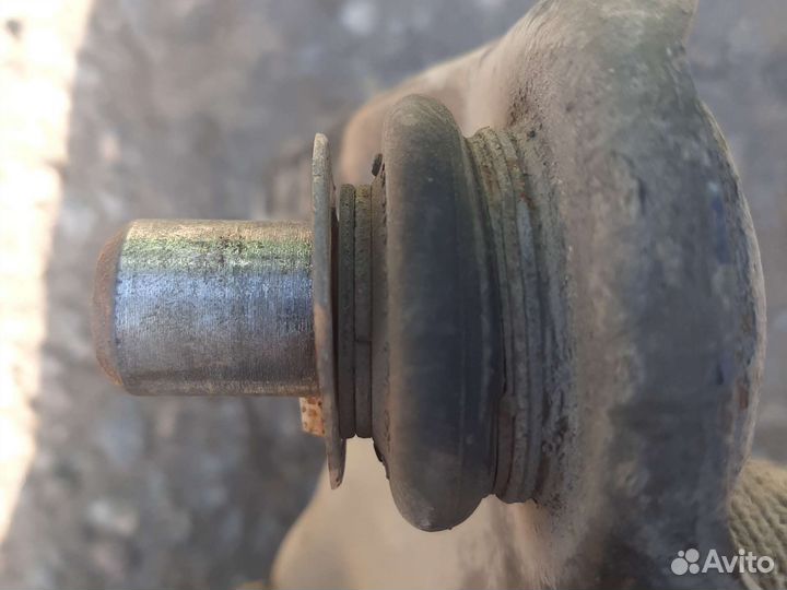 Nissan almera g15 рычаг правый