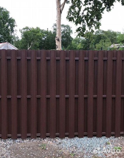 Забор из евроштакетника