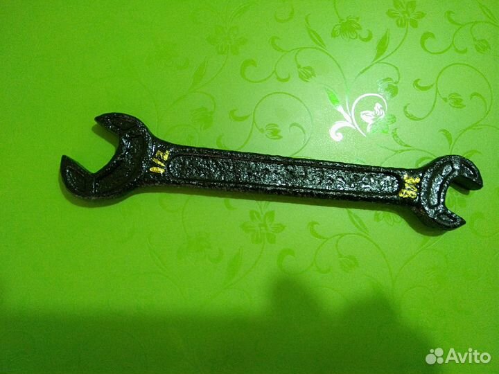 Гаечный ключ старинный, царский: Бр.Х.и Р. Мознаим