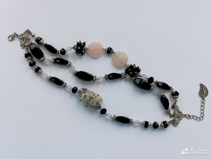 Браслет и серьги из чёрн. оникса и розов. кварца