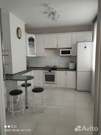 Кухонный гарнитур угловой б/у с электроплитой