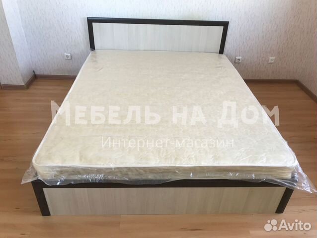 Кровать