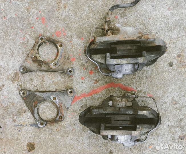 Тормозной суппорт на классику (в сборе)