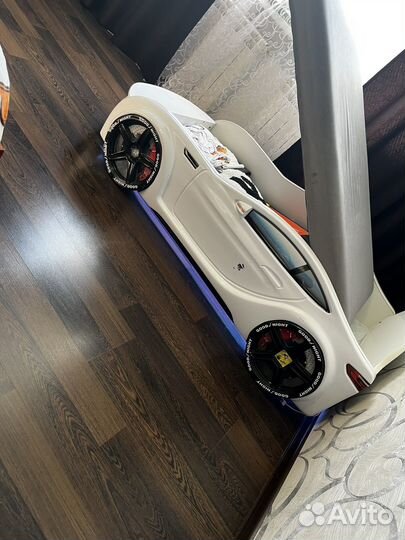 Детская кровать машина с подсветкой