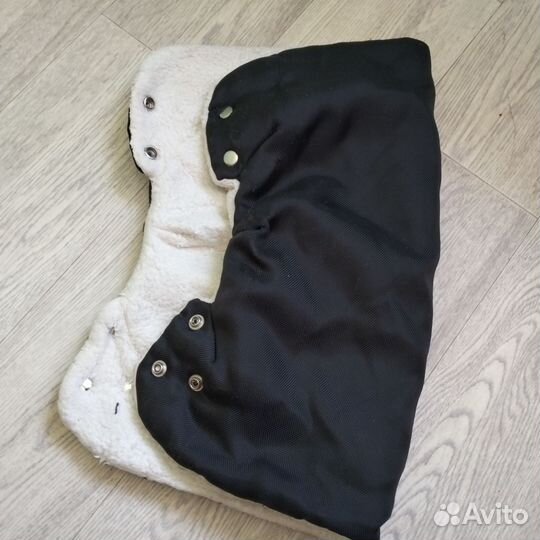 Муфта для коляски для рук на кнопках