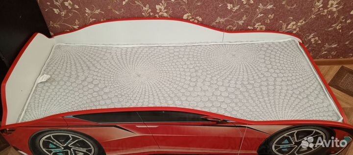 Кровать с матрасом