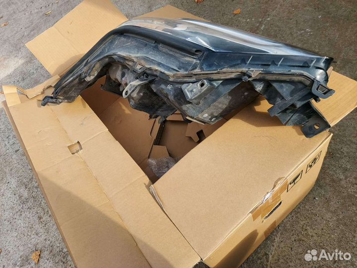 Фара левая Лексус LX оригинал