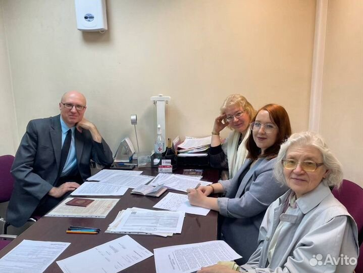 Риелтор по продаже квартир. Агент по недвижимости