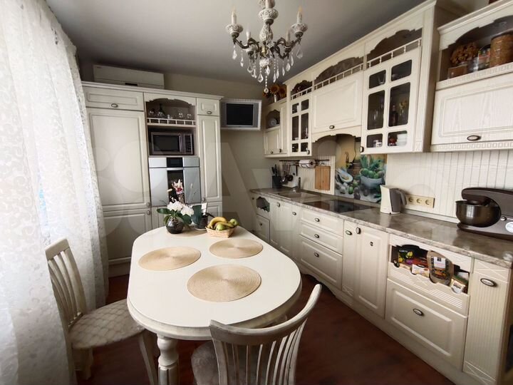 3-к. квартира, 86 м², 7/10 эт.