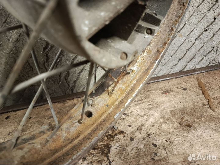 Колесо на мотоцикл восход 1 2