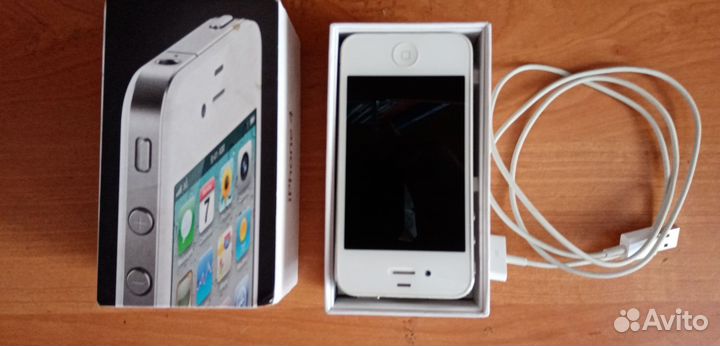 iPhone 4S, 8 ГБ
