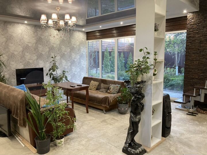 Дом 265 м² на участке 2 сот.