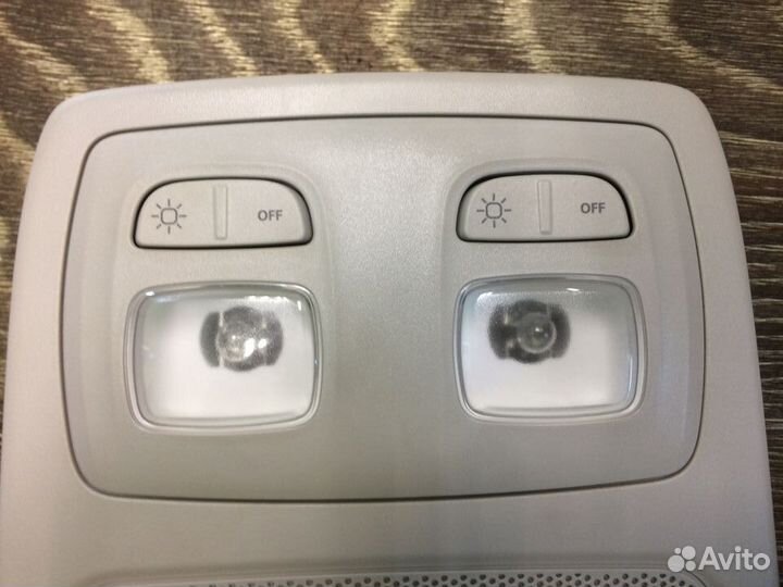 Плафон салона Renault Arkana