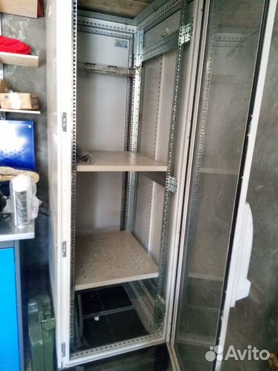 Коммутационный шкаф rittal