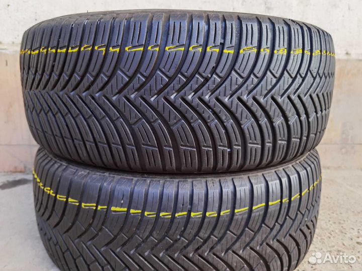 Kleber Quadraxer 2 215/50 R17 95W