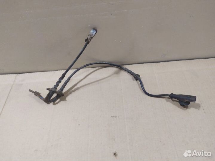 Датчик abs передний правый Nissan Almera G15 K4M