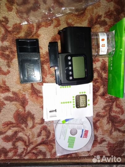 Автоматическая кормушка для рыб