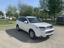 Mitsubishi Outlander 2.0 CVT, 2013, 167 500 км, с пробегом, цена 1 540 000 руб.