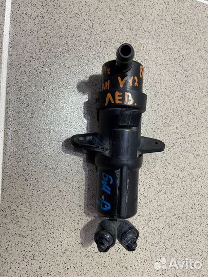 Форсунка омывателя фар левая BMW 760LI 2004 г