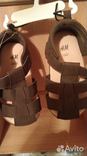 Сандалии новые