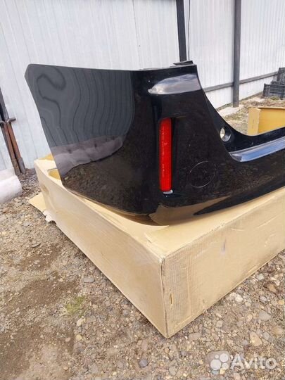 Продам бампер задний тойота вокси