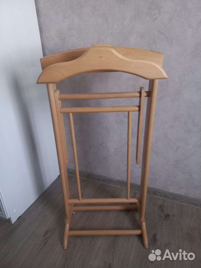 Вешалка для одежды напольная