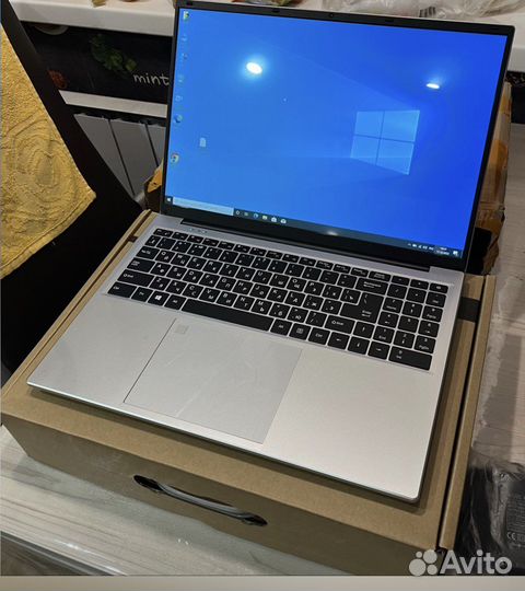 Ноутбук новый