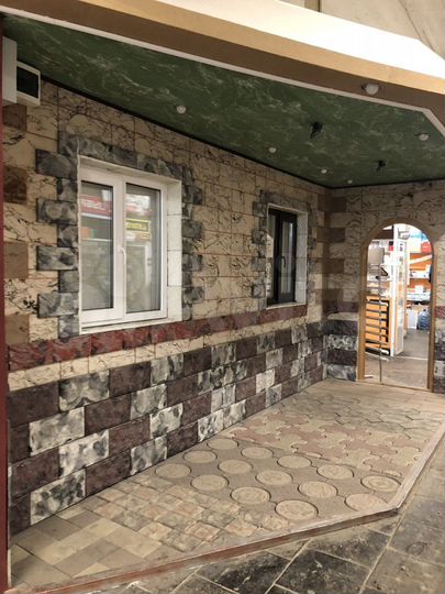 Выставочная площадь 7.3 м² на строительном рынке