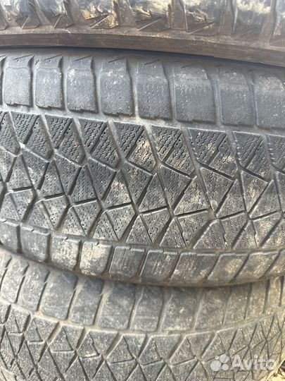 Bridgestone Blizzak DM-V2 235/55 R20 102T