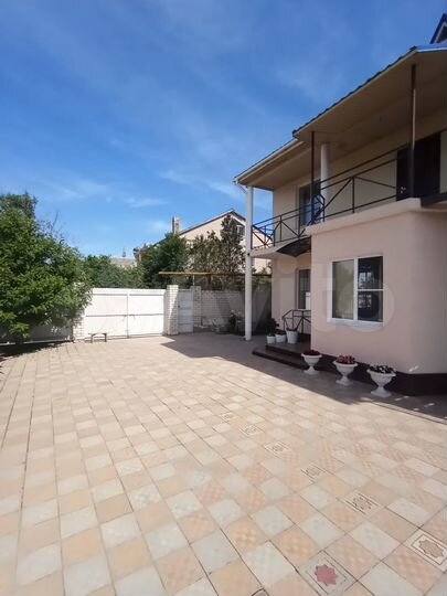 Дом 166 м² на участке 8 сот.