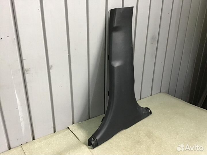 Обшивка средней стойки правая Kia RIO 2011-2017