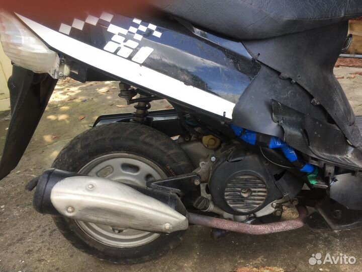 Продаю карбюратор на скутер хонда дио