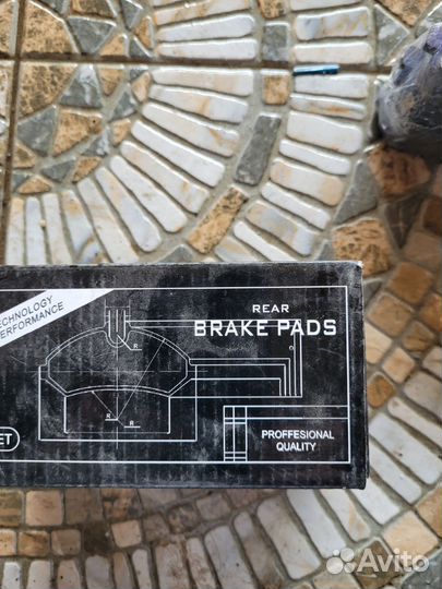 Продаю тормозные колодки задние кия рио 2
