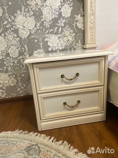 Спальный гарнитур