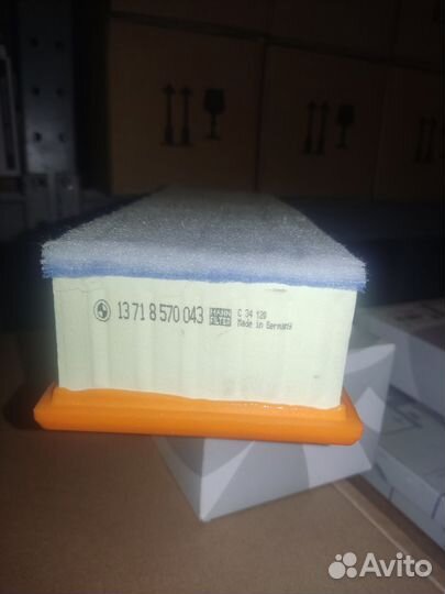 Фильтр воздушный 13718570043 BMW