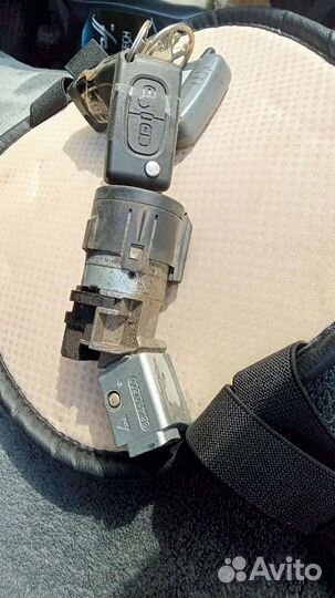 Замок зажигания на Пежо 308