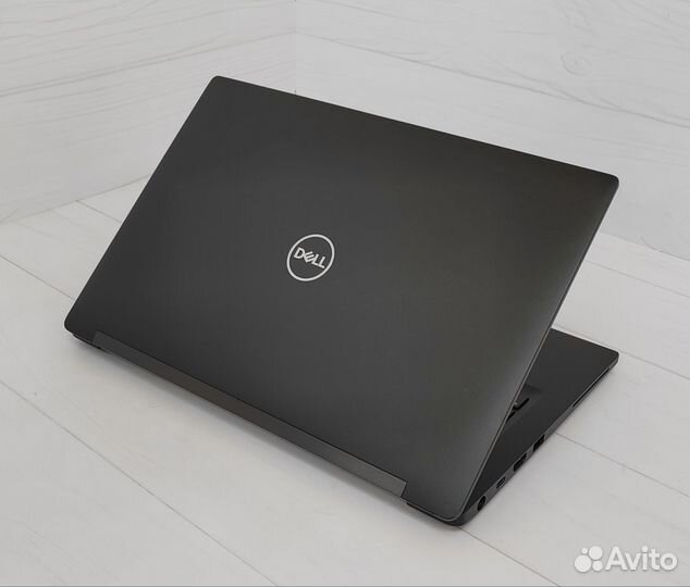 Мощный ноутбук Dell 7390 Core i5-8350U 8/256SSD