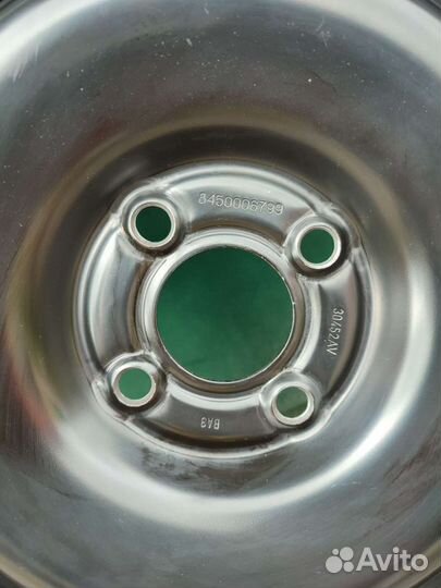 R15 Pirelli Ice Zero 185/65, PCD 4x100 DIA 60.1