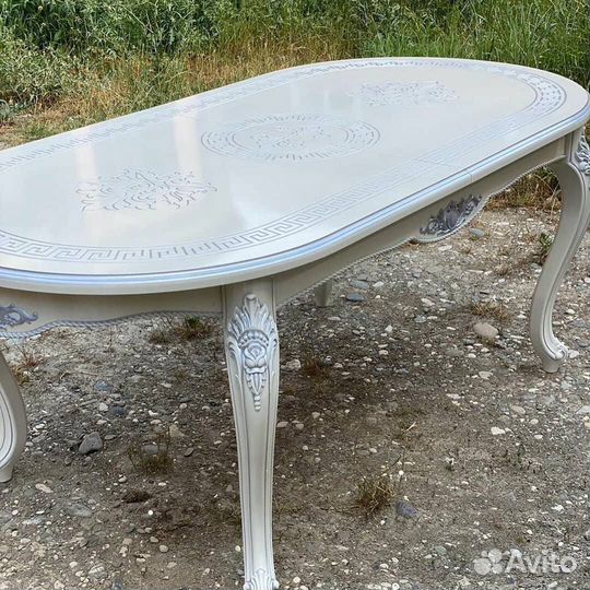 Столы и стулья новые